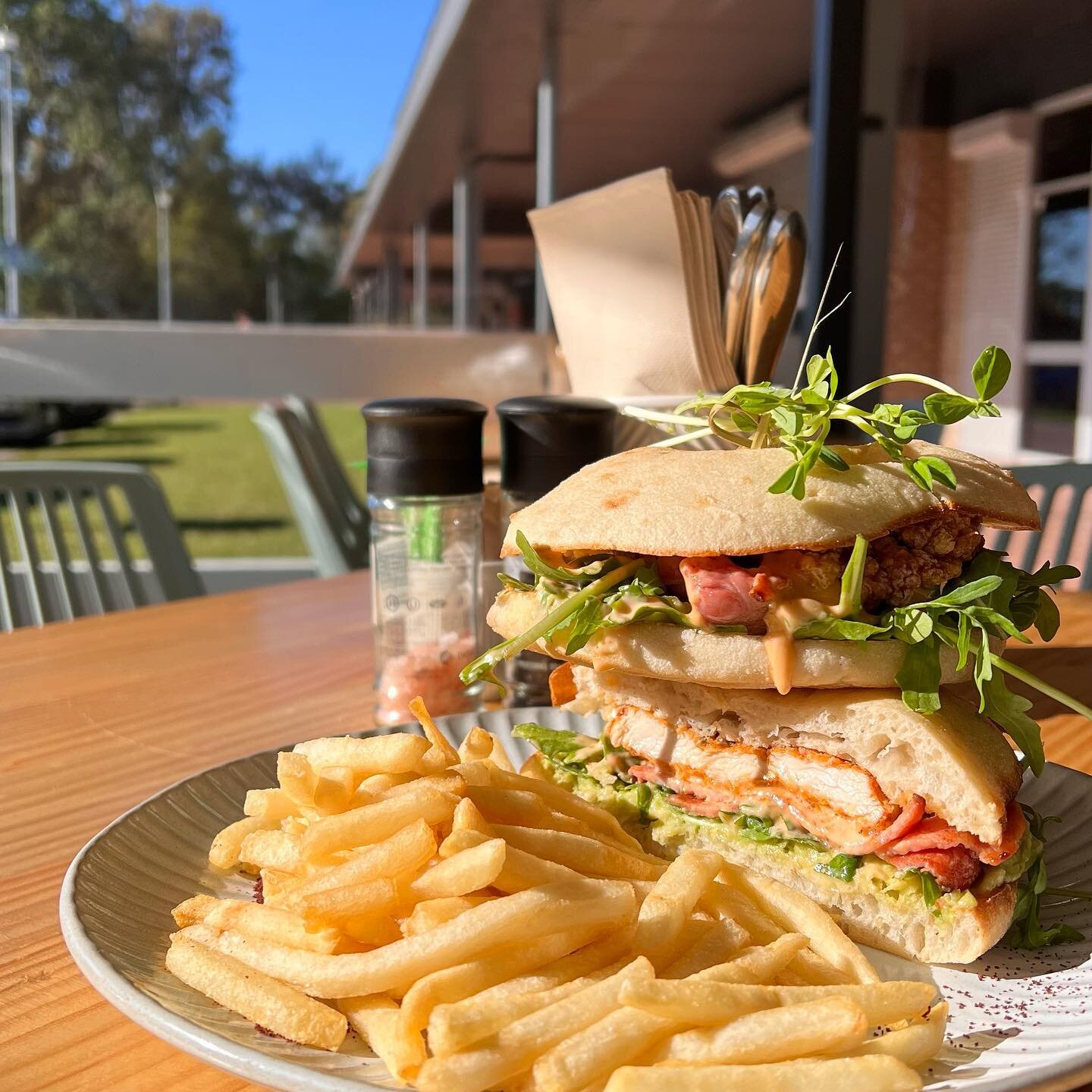 cajun chicken on turkish bread served with fries ☀️🤤