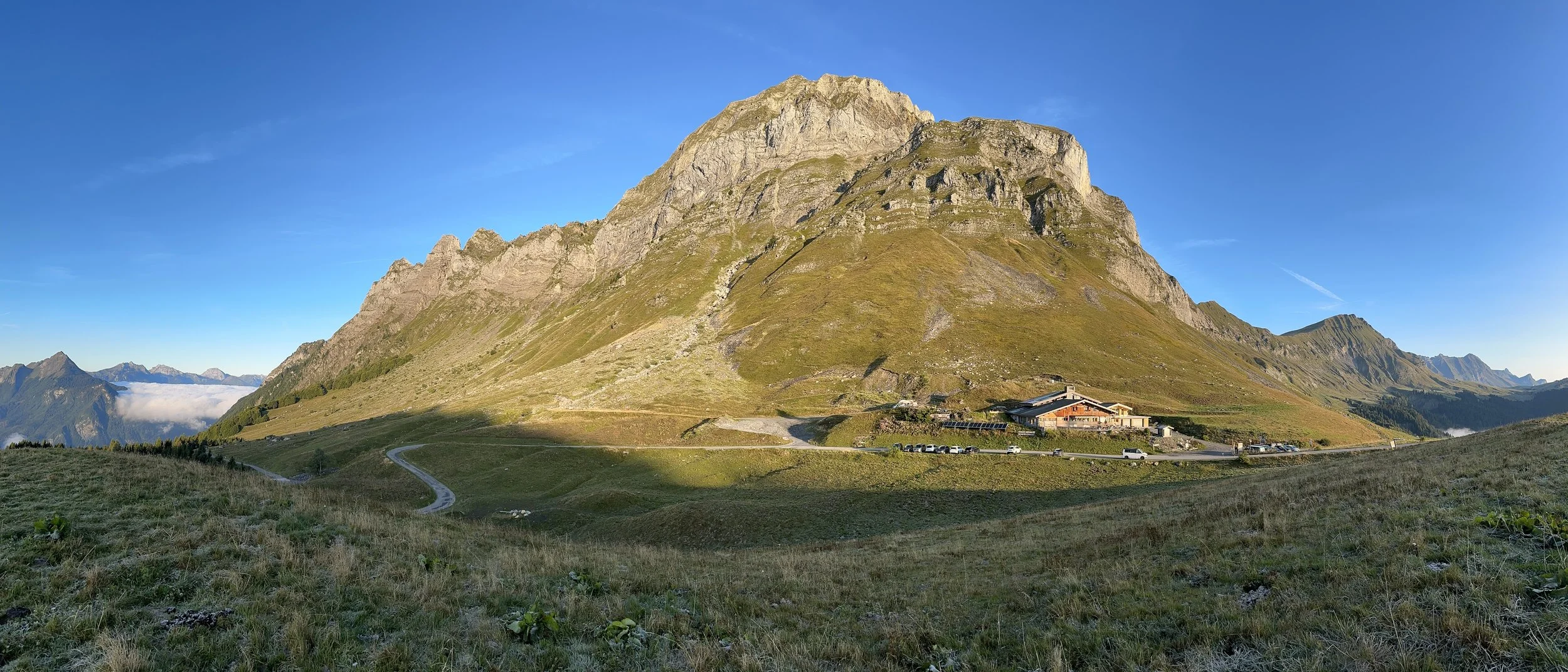 MONT CHARVIN ARPETT REFUGE.JPG