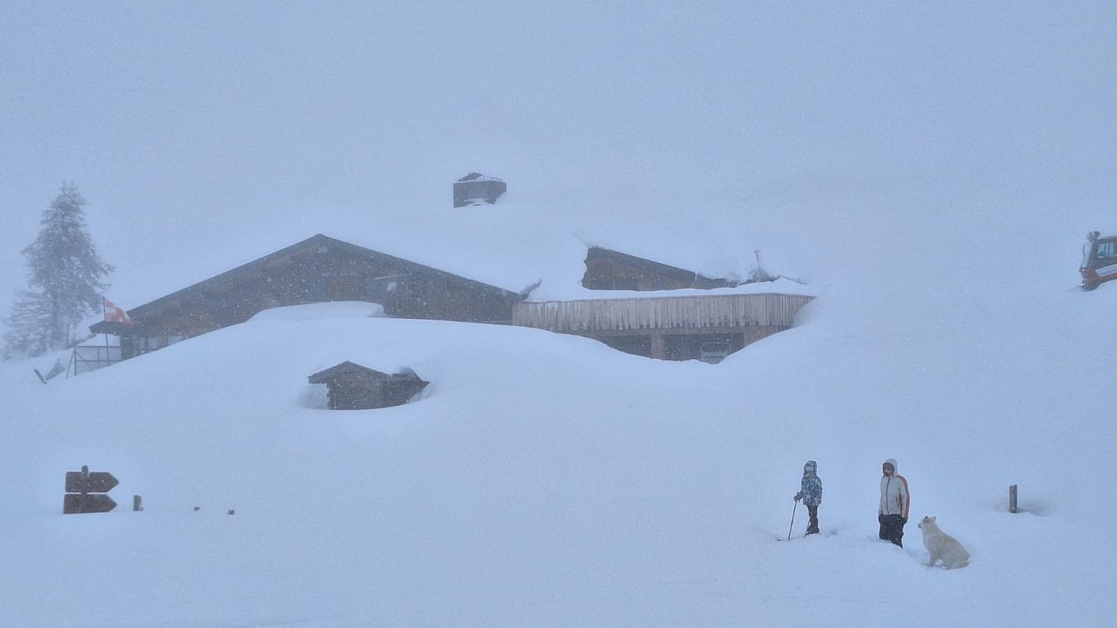 REFUGE ARPETTAZ HIVER SKI NEIGE.JPG