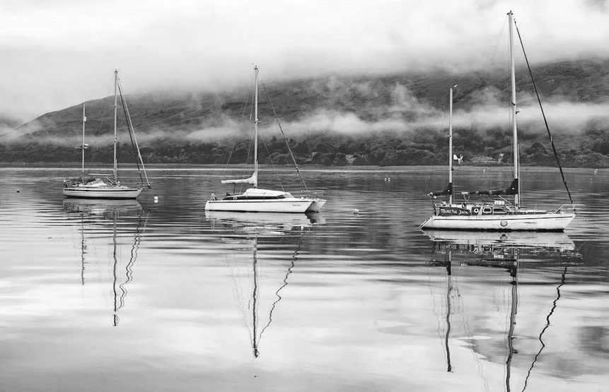 Segelschiff mit Elektroflautenschieber.jpg