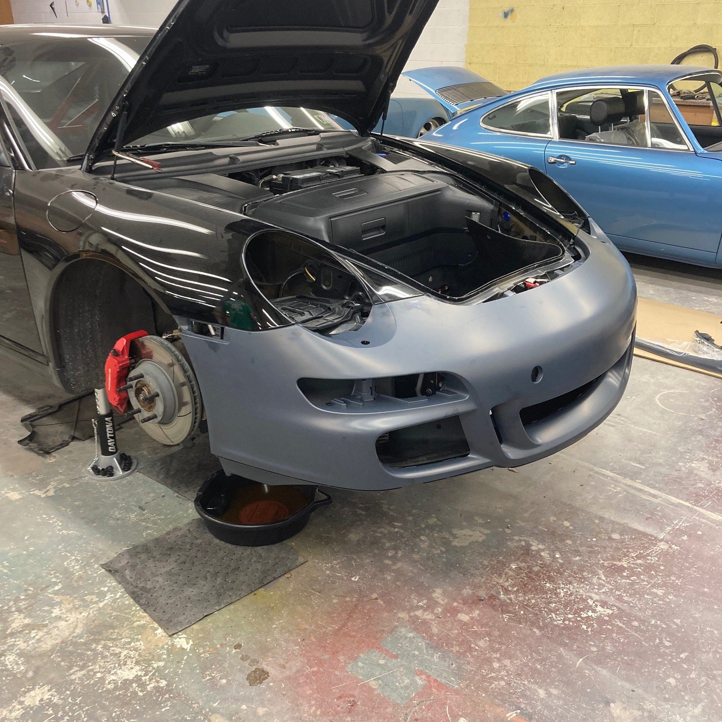 Jim's 997 is back for another round of updates. This time an Aerokit front bumper, GT3 rear bumper, slightly quieter exhaust and some other cool little upgrades. #porsche #997 #porschehotrod #sanctuaryspeedshop