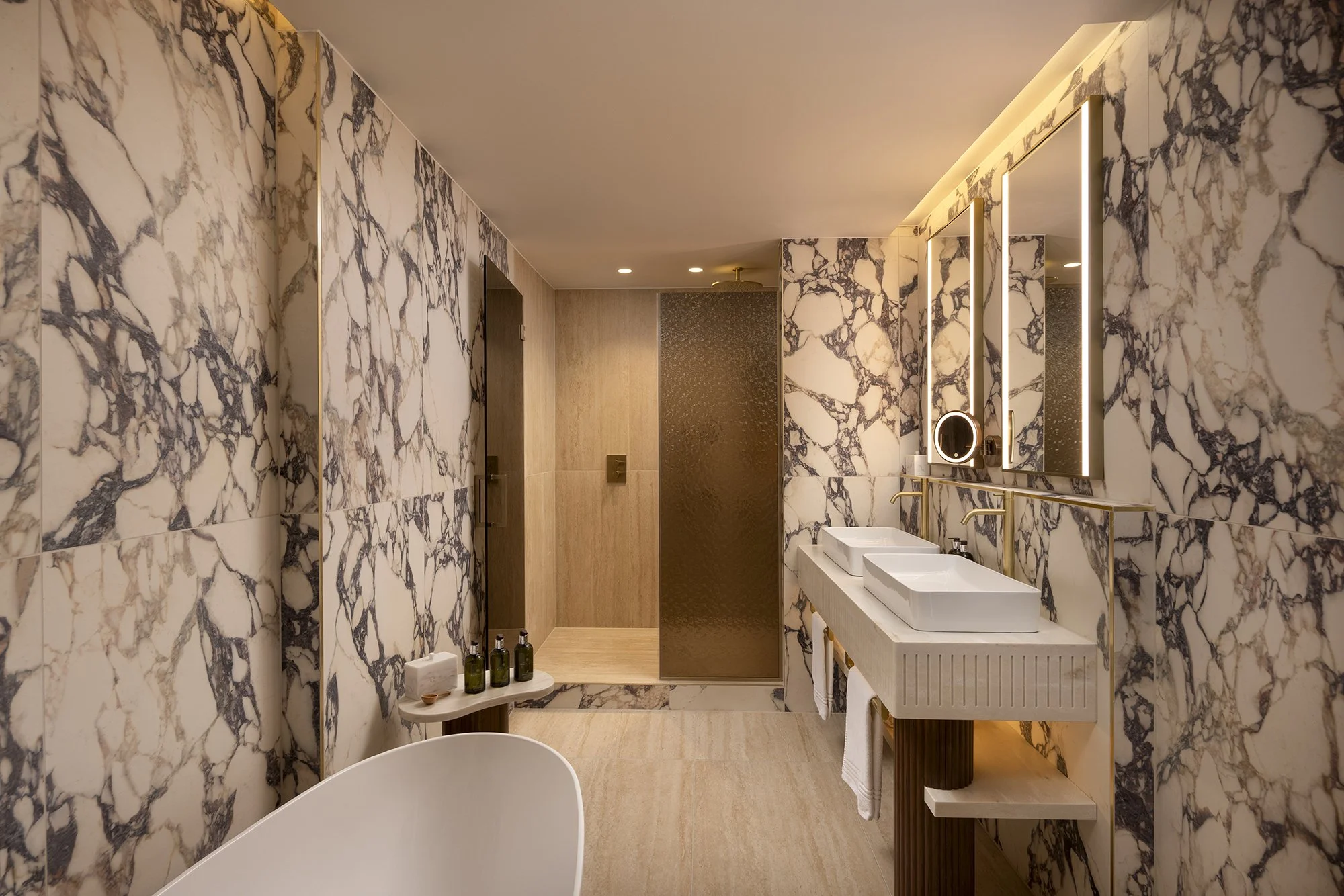 Hilton London Bankside hotel interior design by SpaceInvader – King City View Suite Bathroom.