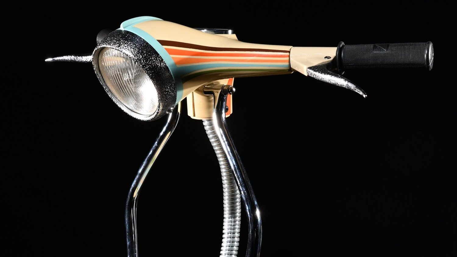 Vintage+Metals+Furniture+Cool+Unique+Custom+Retro+Vintage+Lambretta+Vespa+Designer+handlebar+lamp+light+Monroe+cream+07.jpg