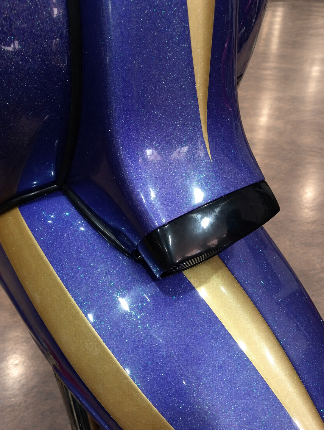 Metallic Purple and Gold Scooter Detail.png