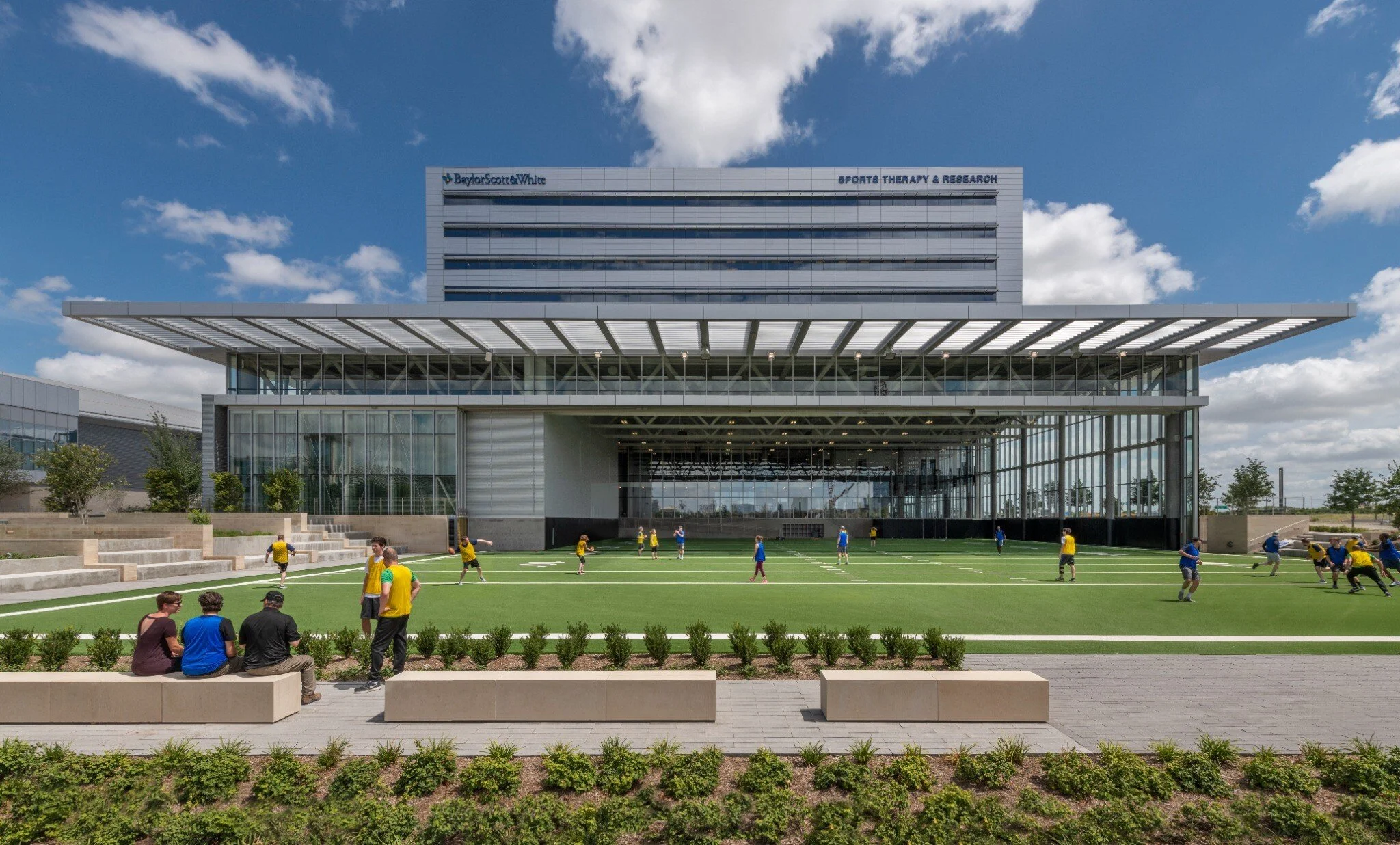 SPORTS THERAPY & RESEARCH AT THE STAR 🞼
