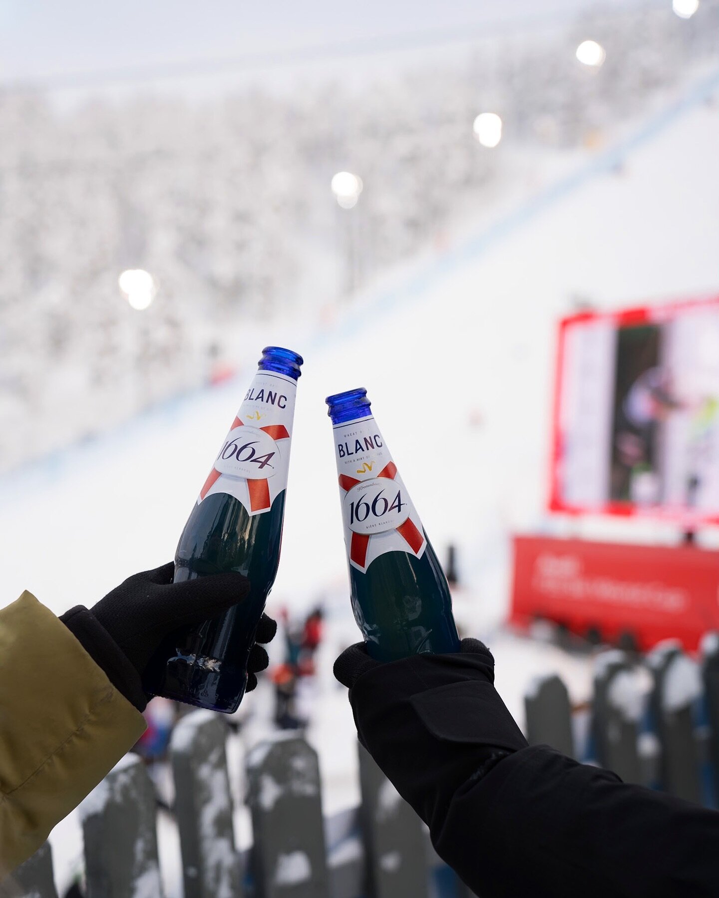 Cheers to an amazing first day of World Cup Levi! ❄️ Are you ready for another round tomorrow? 😎

#worldcuplevi #welcometowinter #1664blanc
