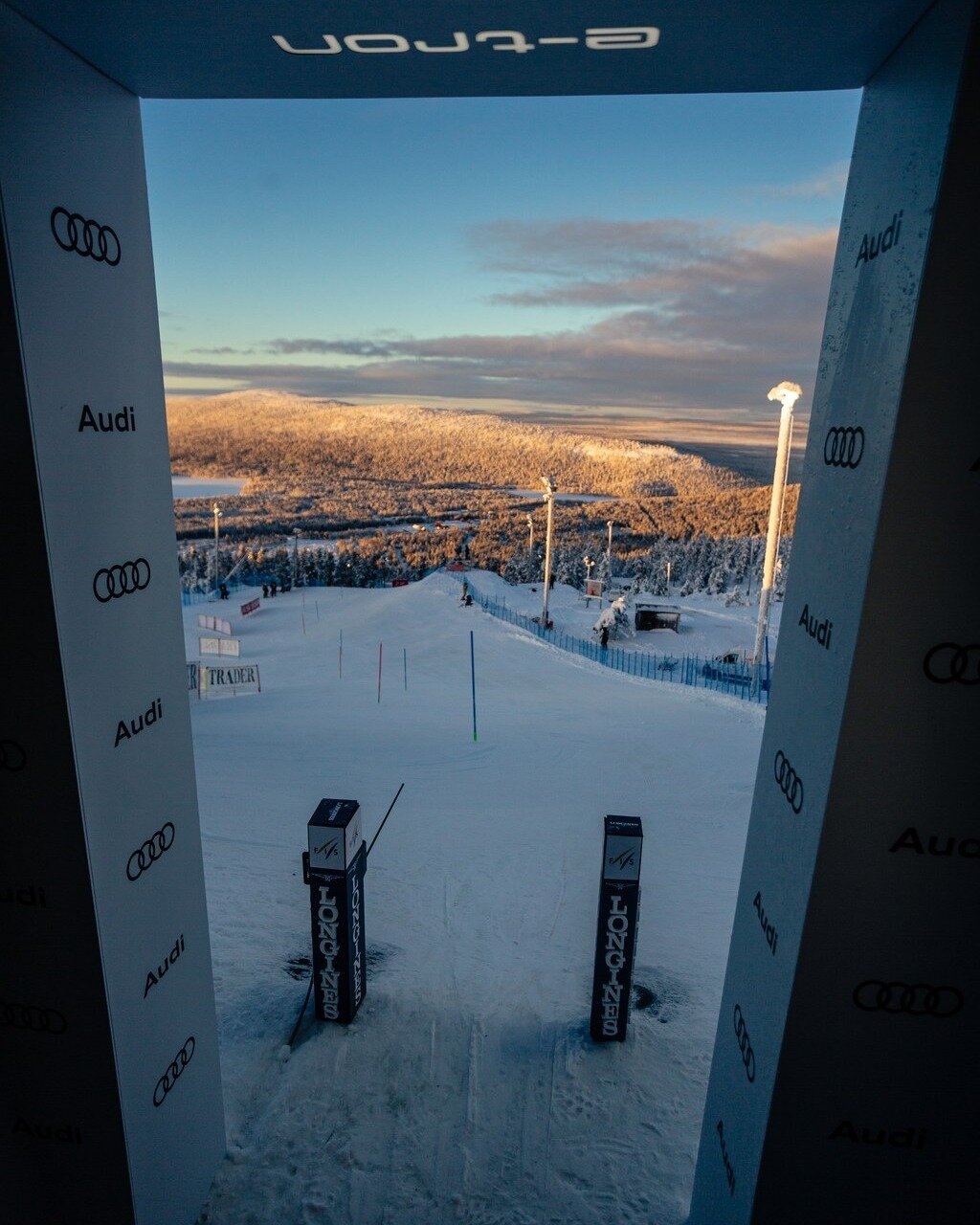 Are you ready for day two? Area opens at 10 AM and the first skier hits the slope at 11 AM again (UTC+2). Second run starts at 2 PM (UTC+2) and is followed by the award ceremony. 

The starting order of the first 15 skiers today is:

1 SWENN LARSSON 