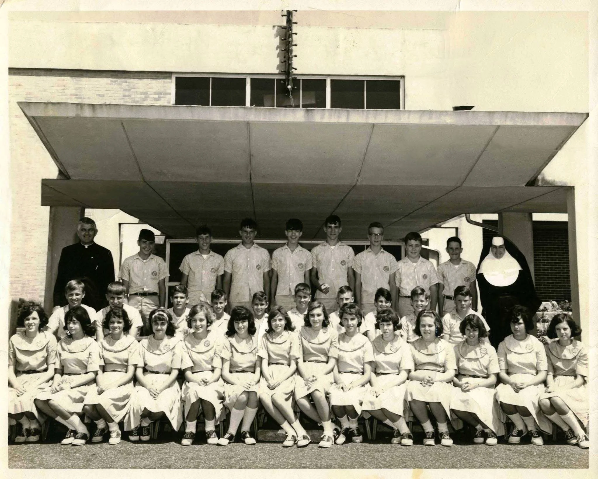 Founding sisters and early Saint Pius X students