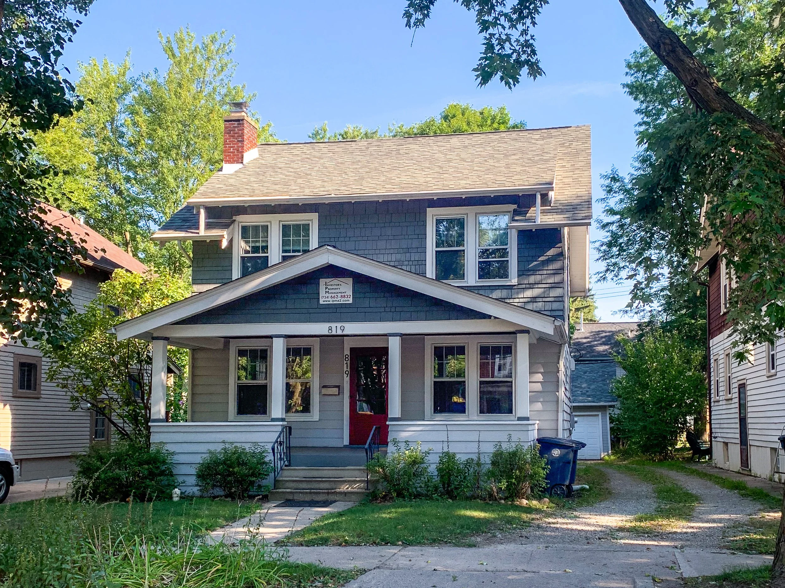 819 Dewey Ave