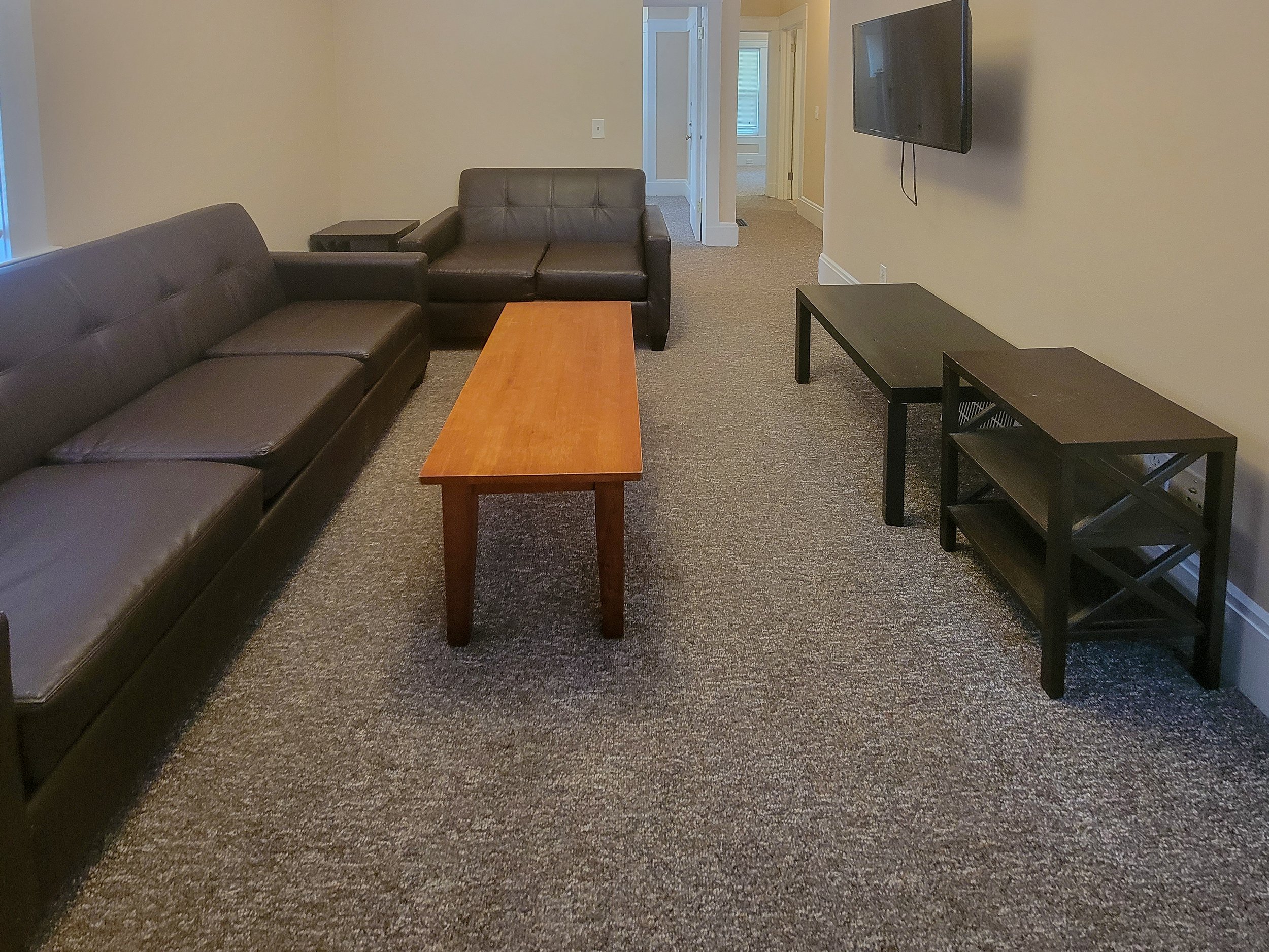 904SForest_1stFloorLivingRoom.jpg