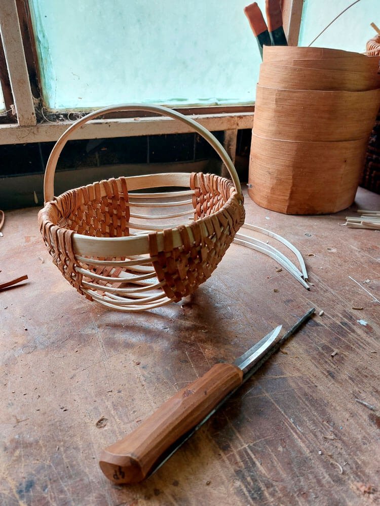  sweet chestnut bark frame basket weaving