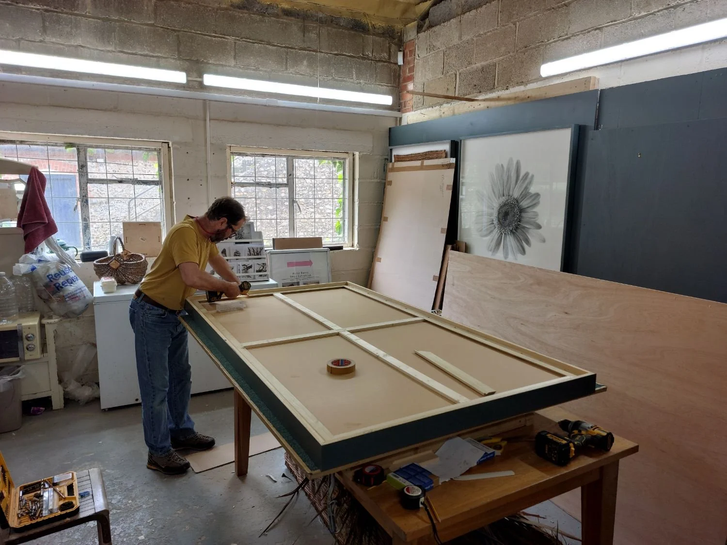 queen-elizabeth-oak-framed-artwork-complete.jpg