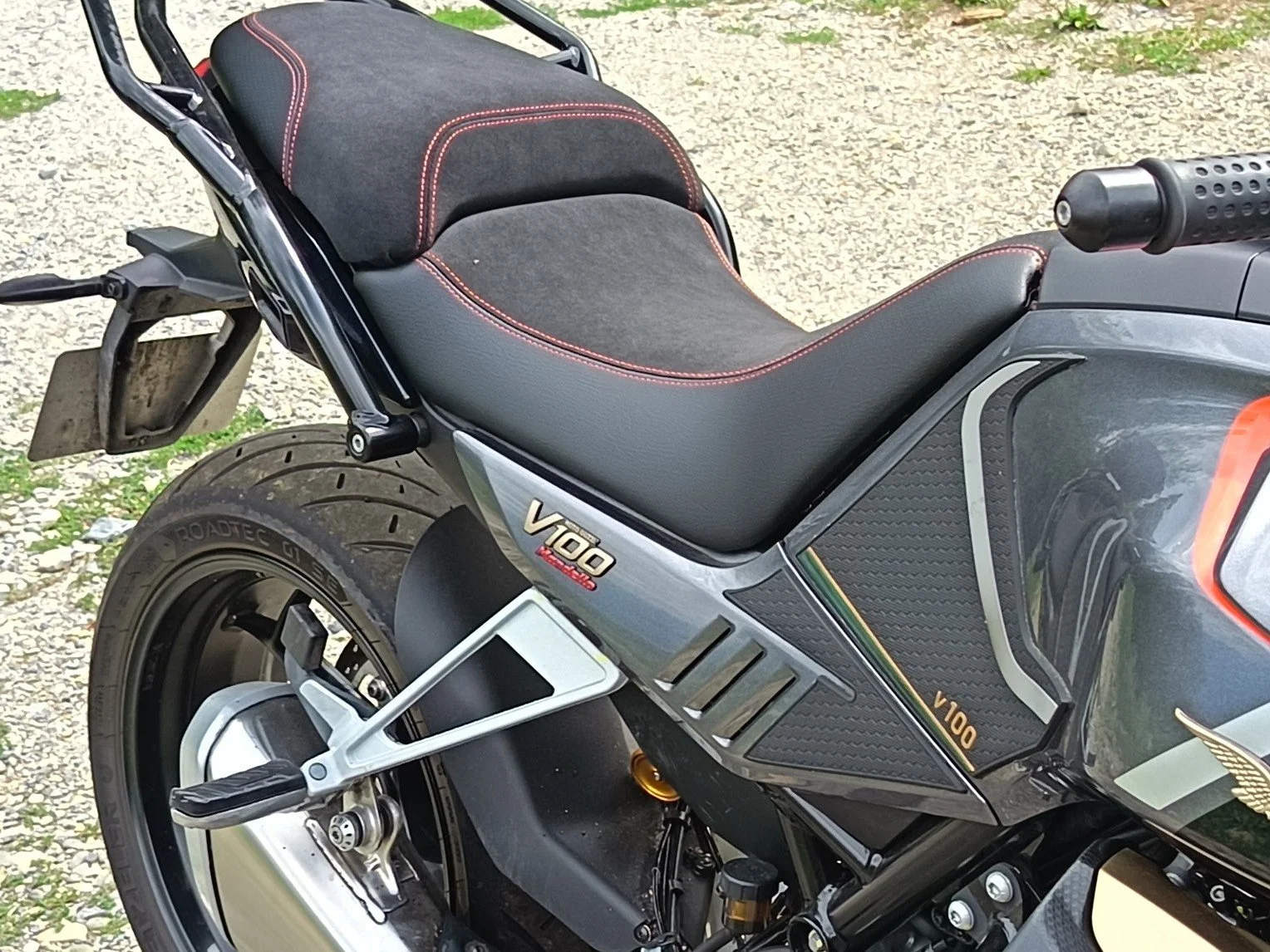 selle moto chambéry.jpg