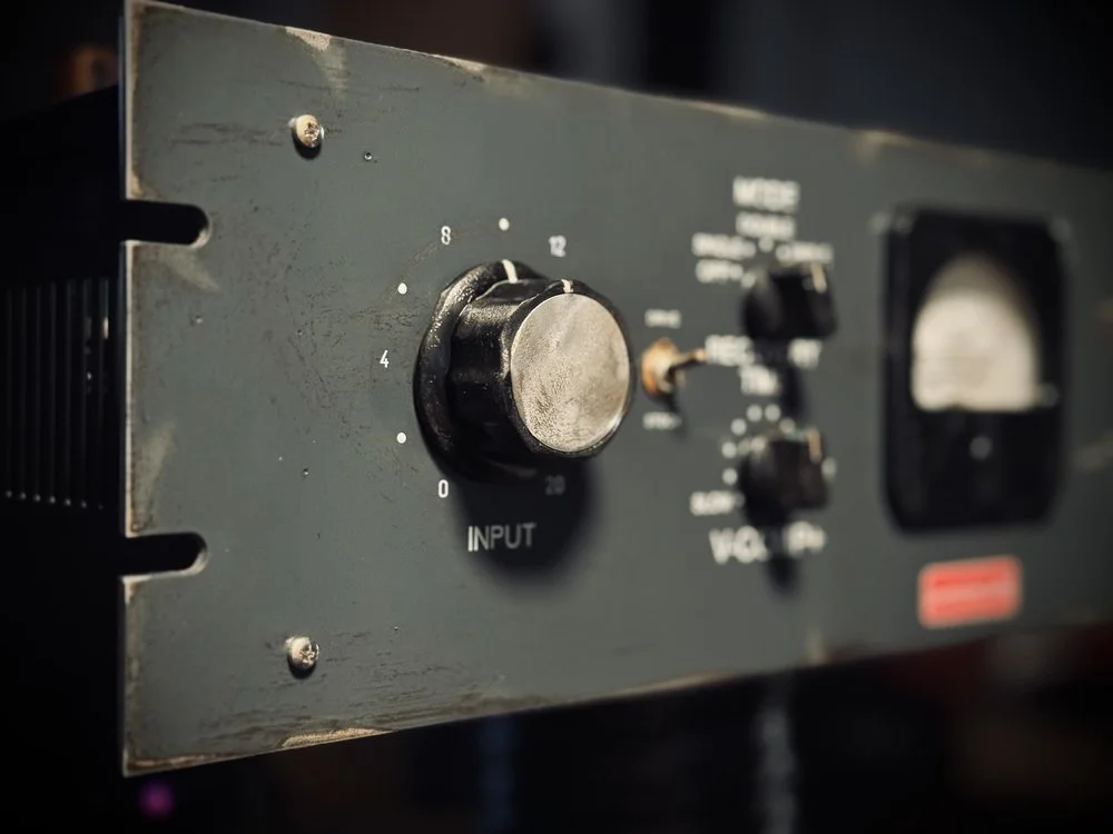 Tube Compressor V-Comp ジャンク品 Tube Compressor V-Comp ジャンク品 Tube Compressor V-Comp