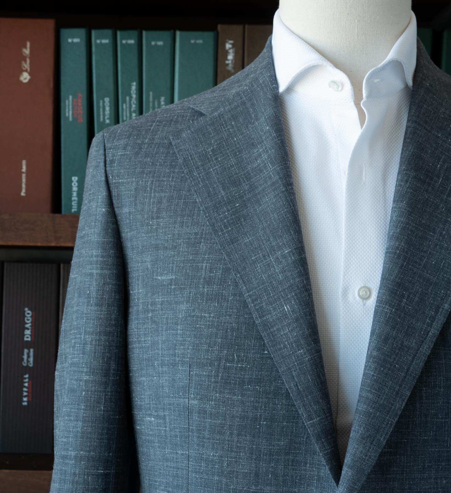 Classic shades of summer suiting! Wool, silk, linen @lanificiorogna cloth with our handmade in Napoli dress shirt. 

#menswear #mensstyle #mensfashion #fashion #mensoutfit #sartorial #suitup