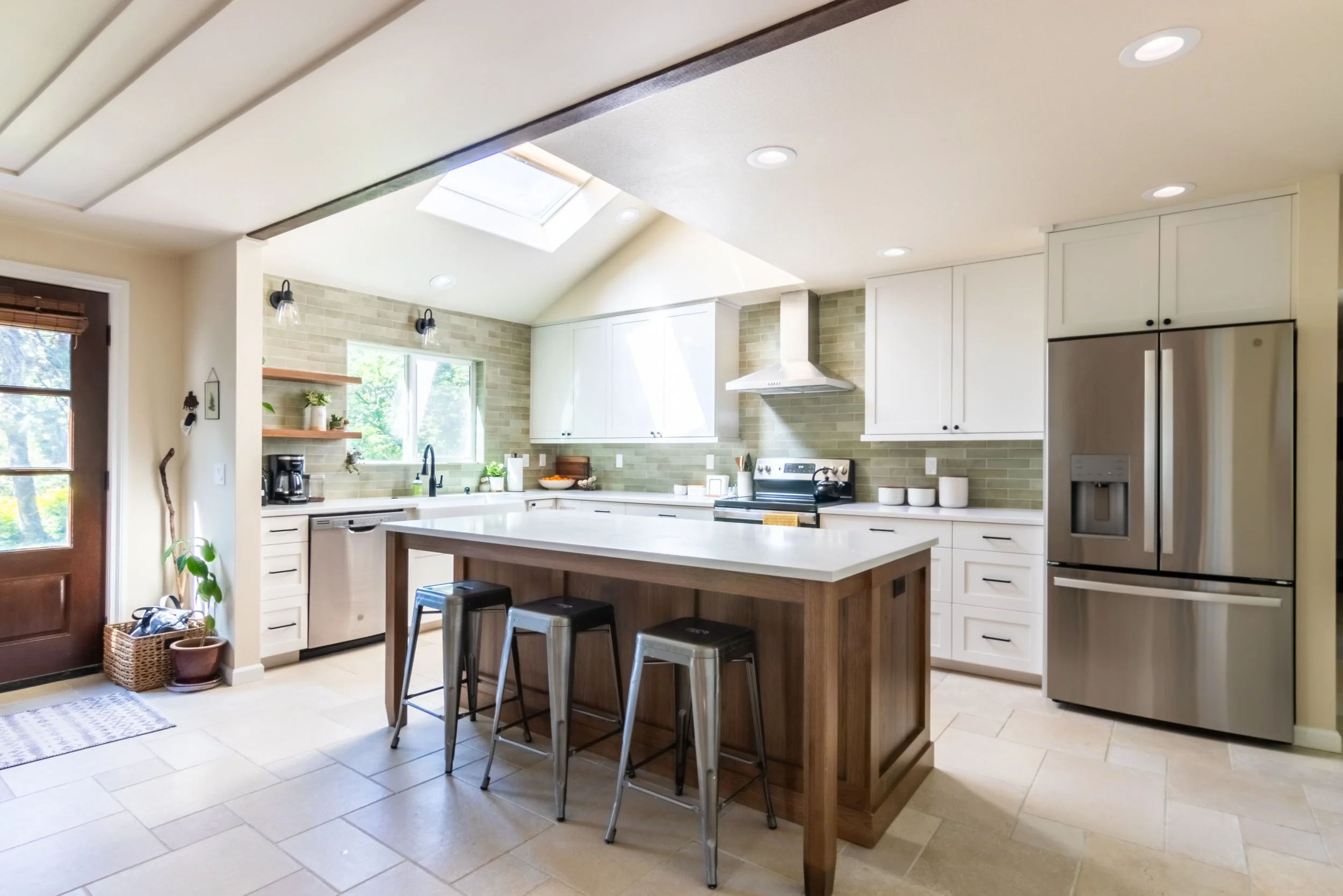 Timeless Modern Lake Oswego Kitchen