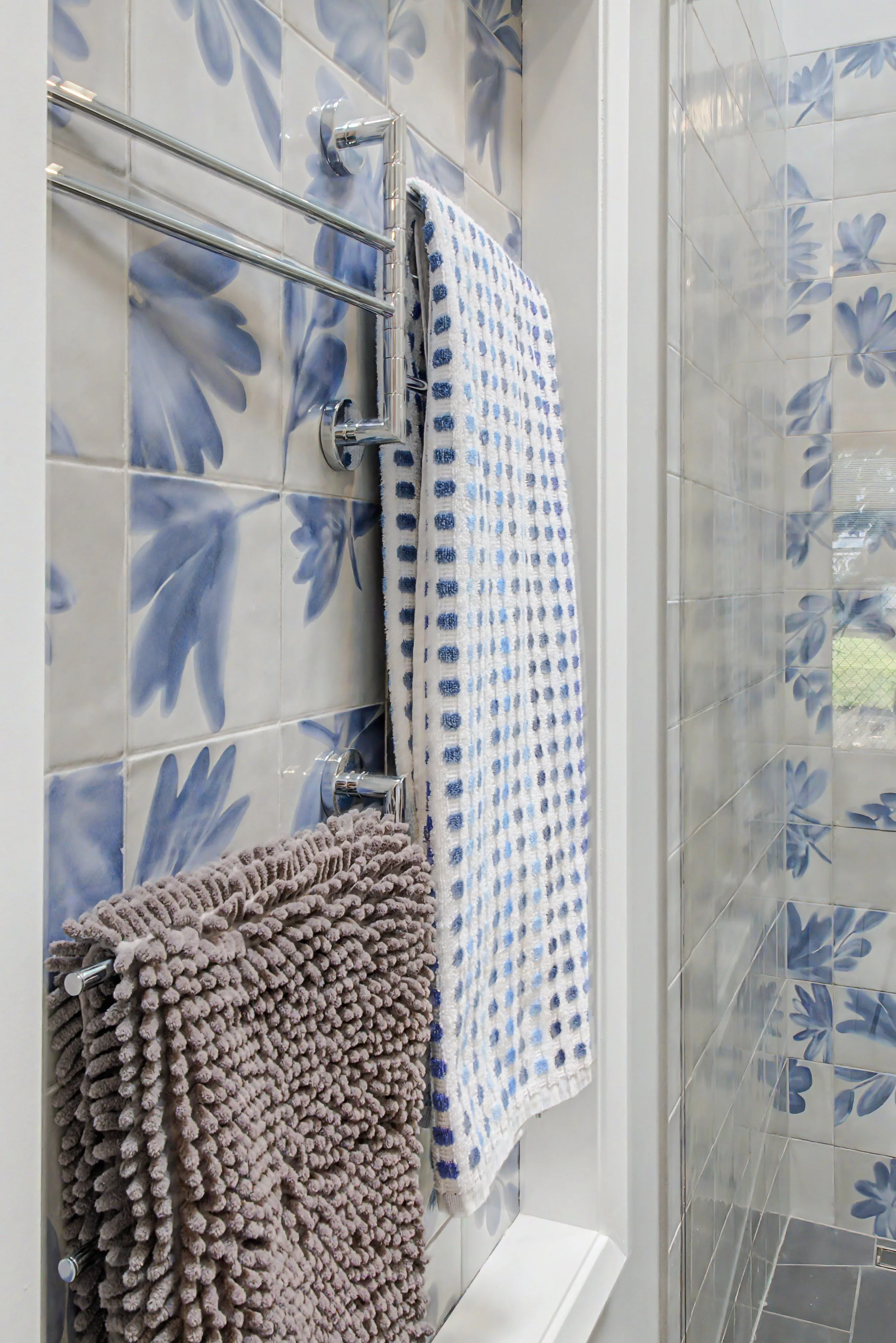 Cedar Hills Bathroom & Laundry Room Remodel