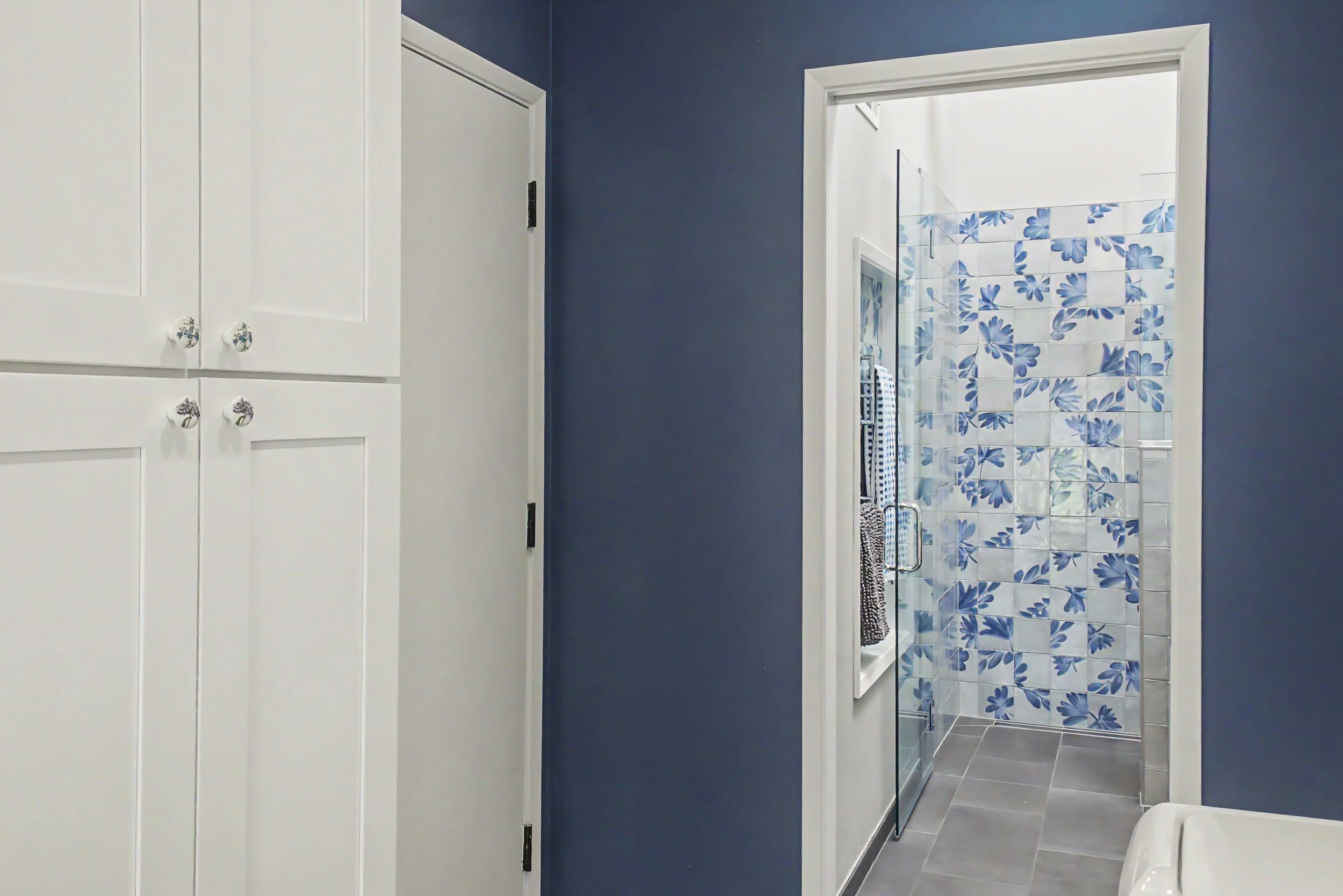 Cedar Hills Bathroom & Laundry Room Remodel
