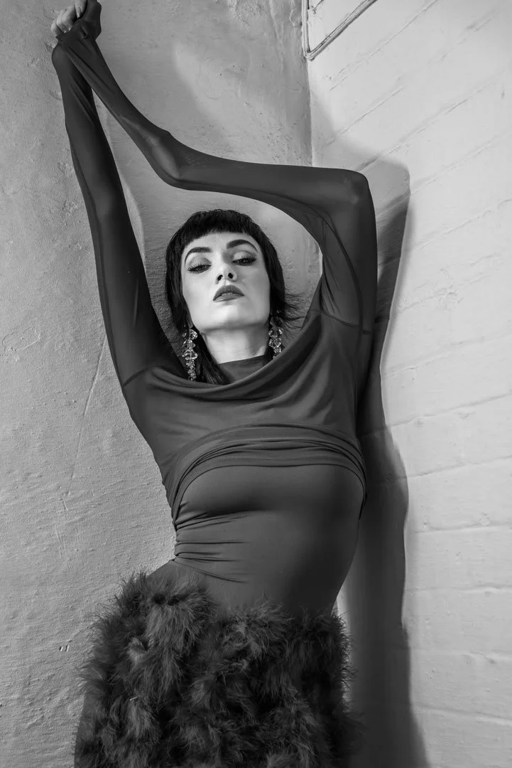 woman edgy stretch fabric