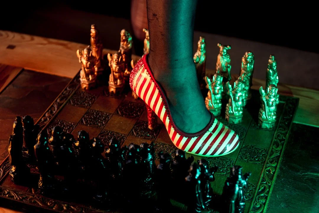 shoe chess colour