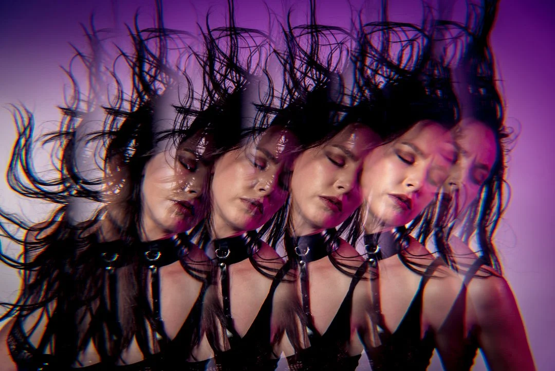 prism woman messy hair