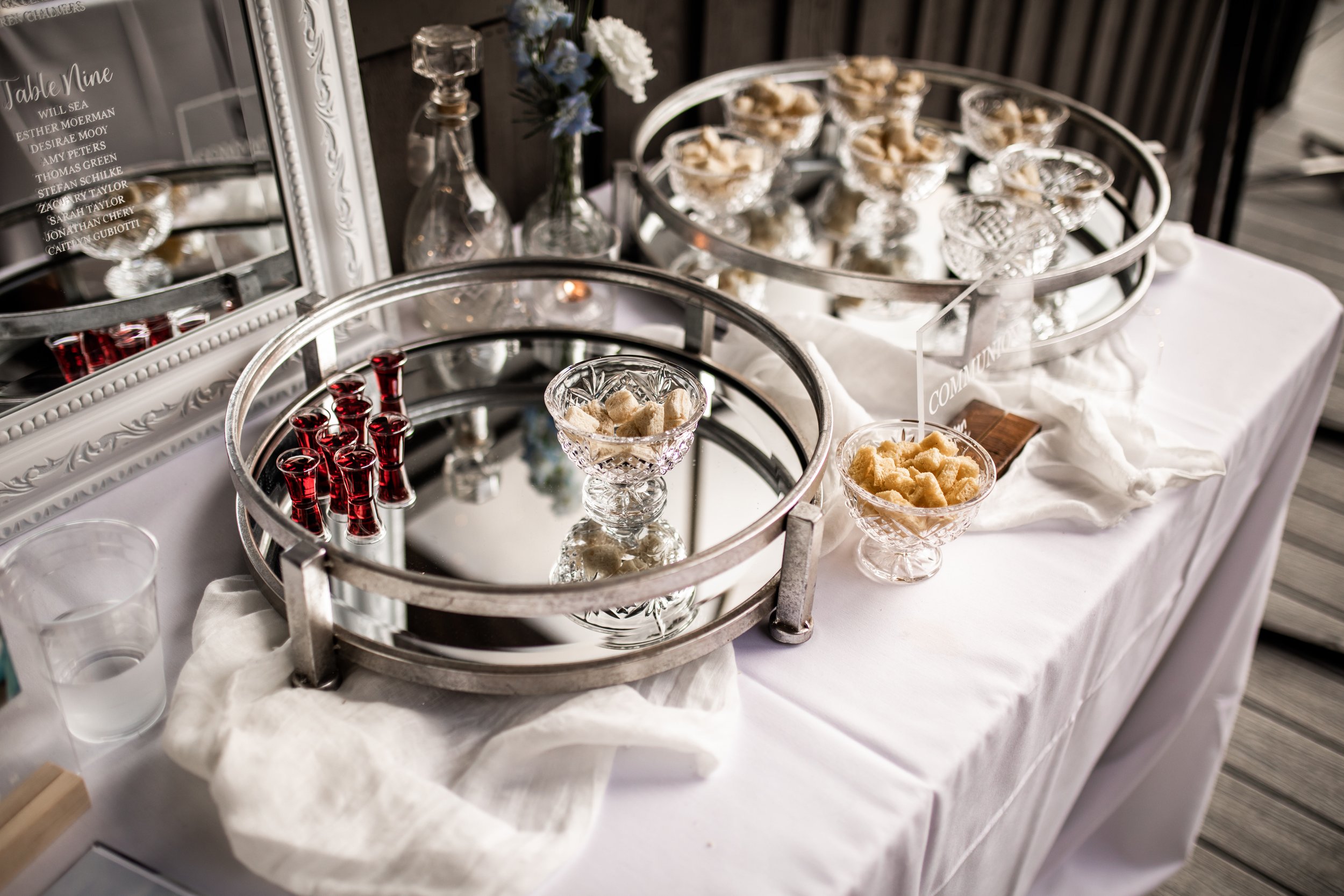 Mirror tray