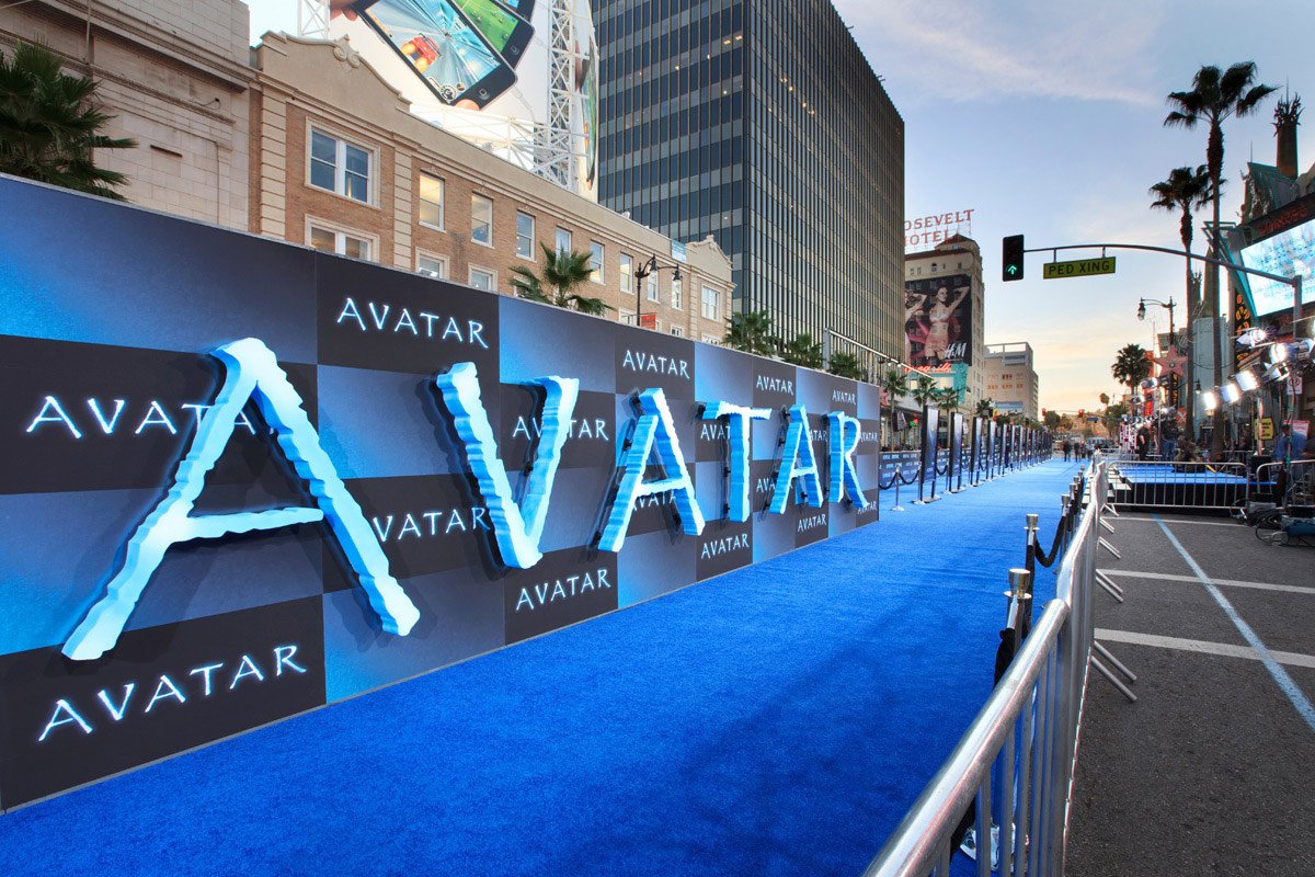 avatar-step-and-repeat-4.jpg