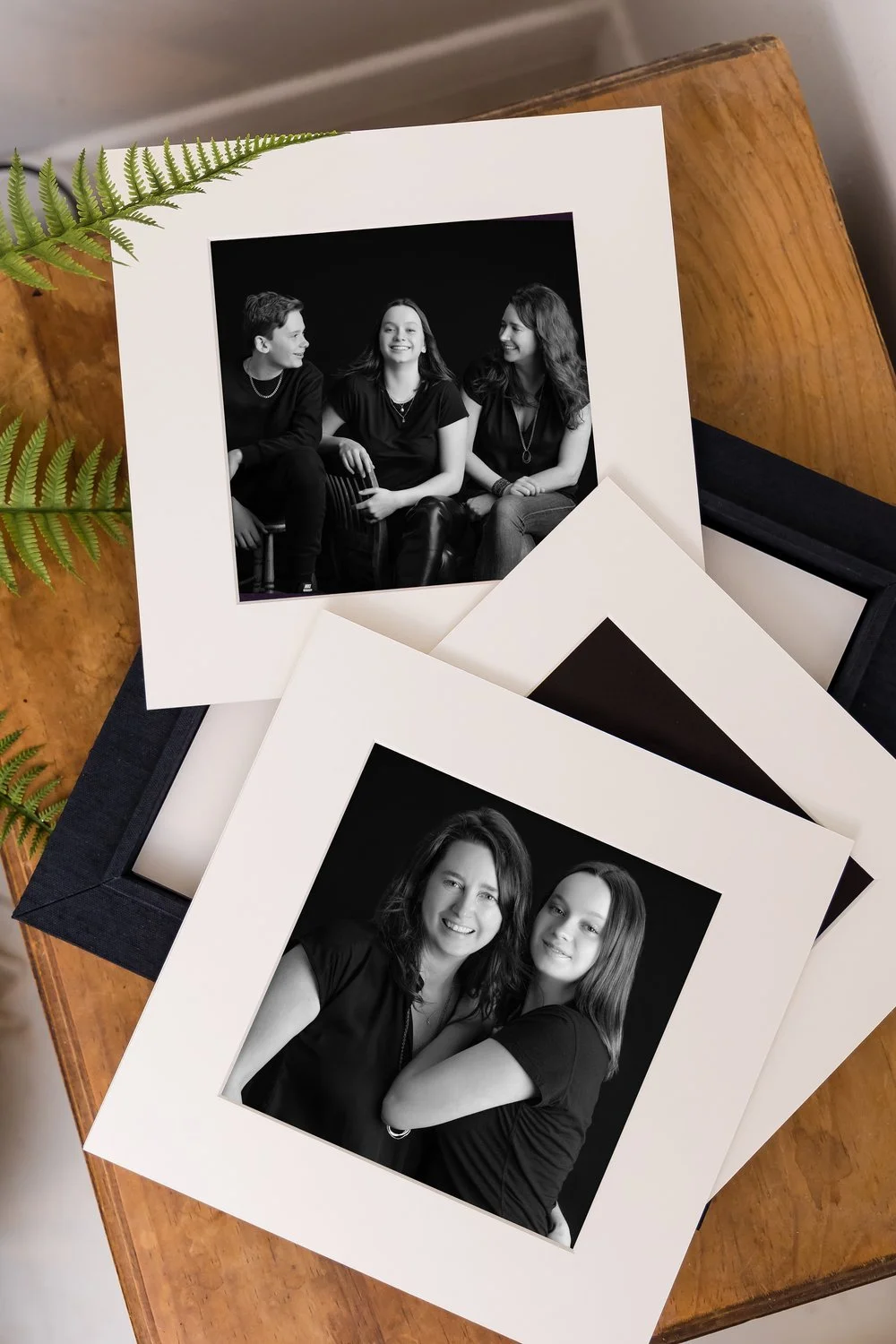 signature portrait box