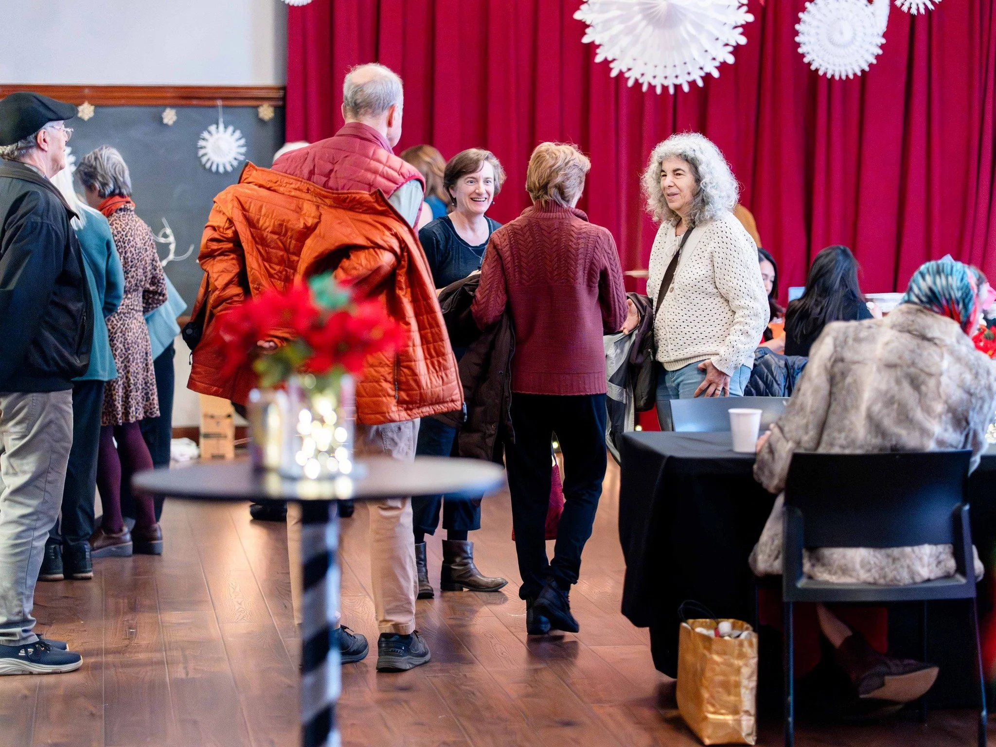 Consider this the director's cut of our holiday party 🎬 A month later, and we're still finding too many sweet moments not to share PC: @laylalens