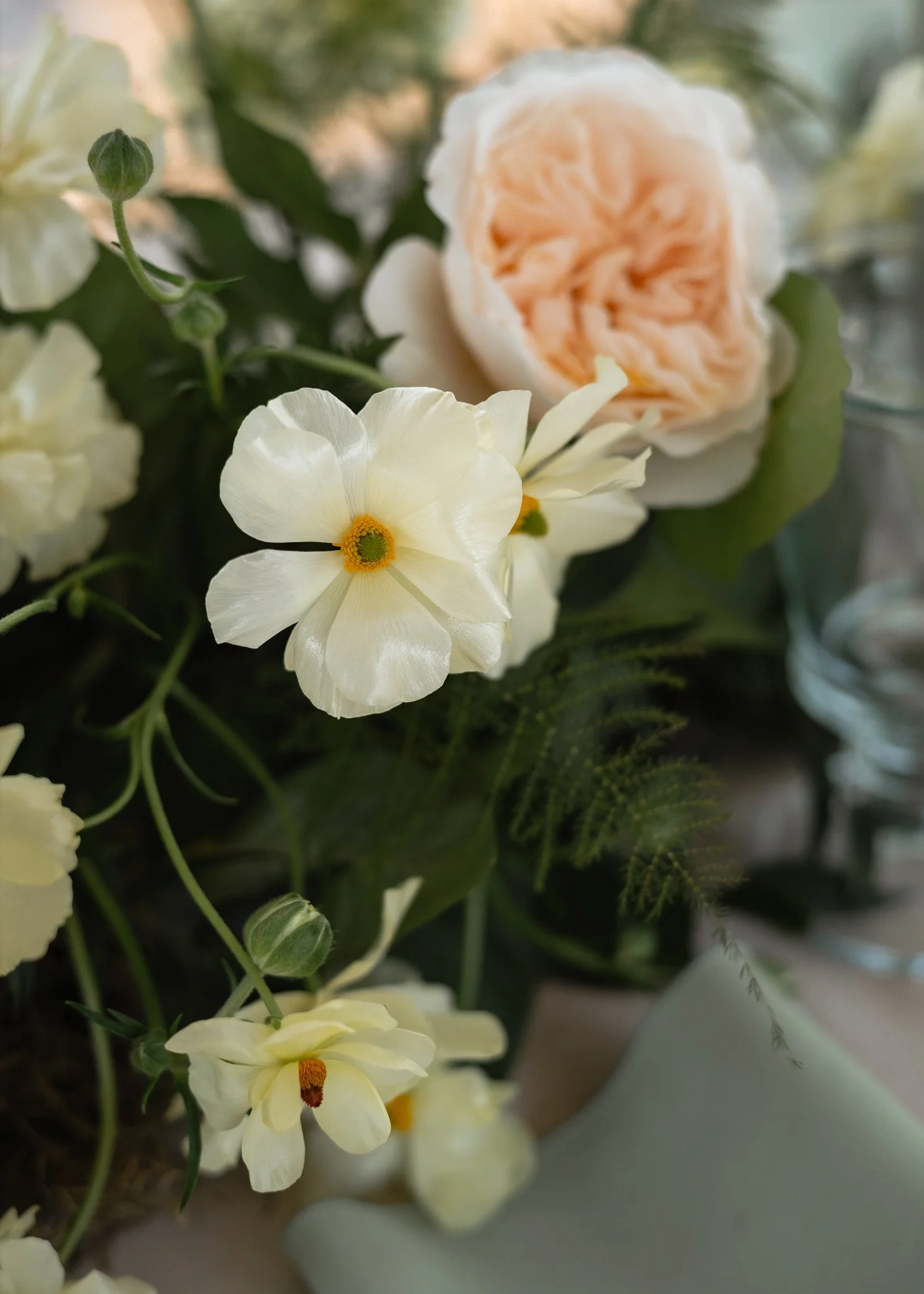 Poem of Petals Florals Table