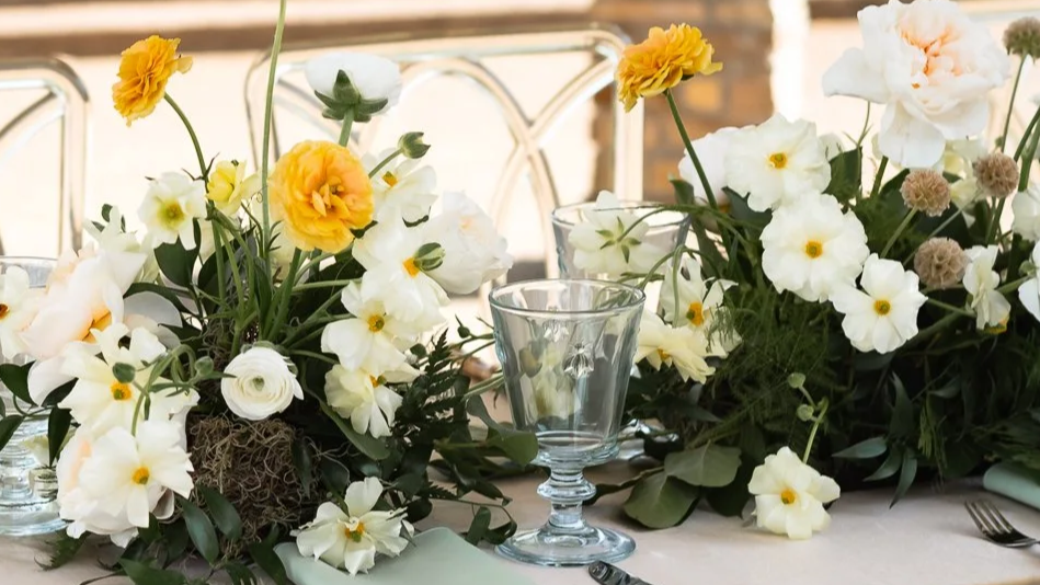Poem of Petals Wedding Table Florals