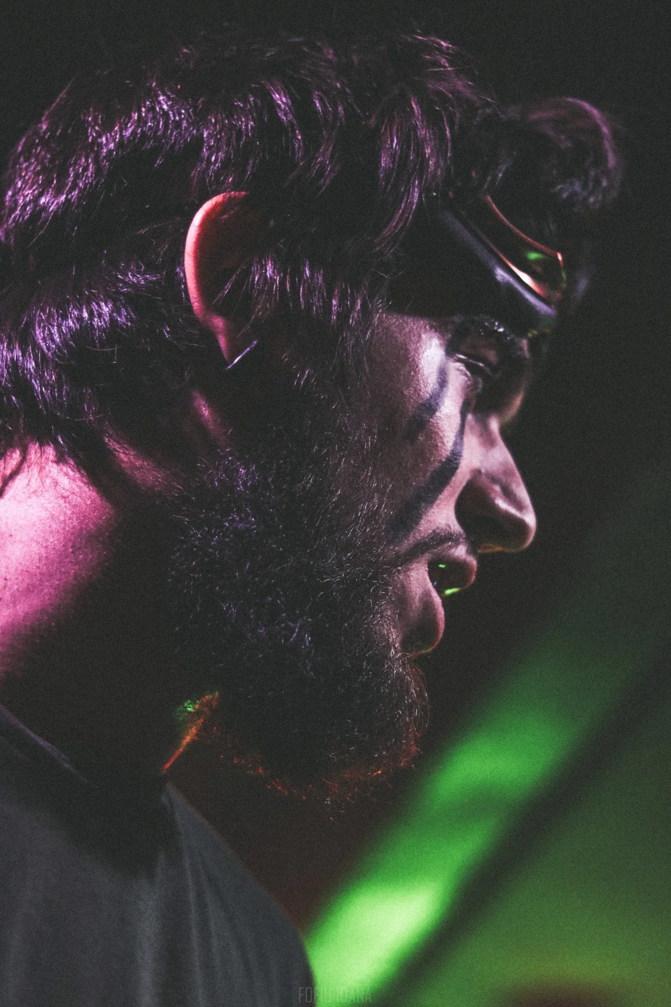 Garnoo from High Status photographed on stage at Hardward, Clu-Napoca