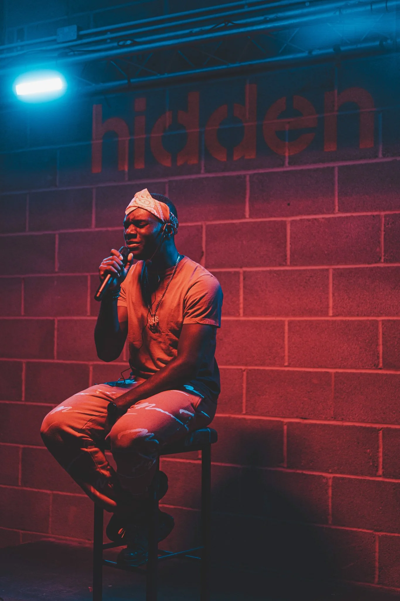 Ozy, live performance at the Hidden, Nottingham UK