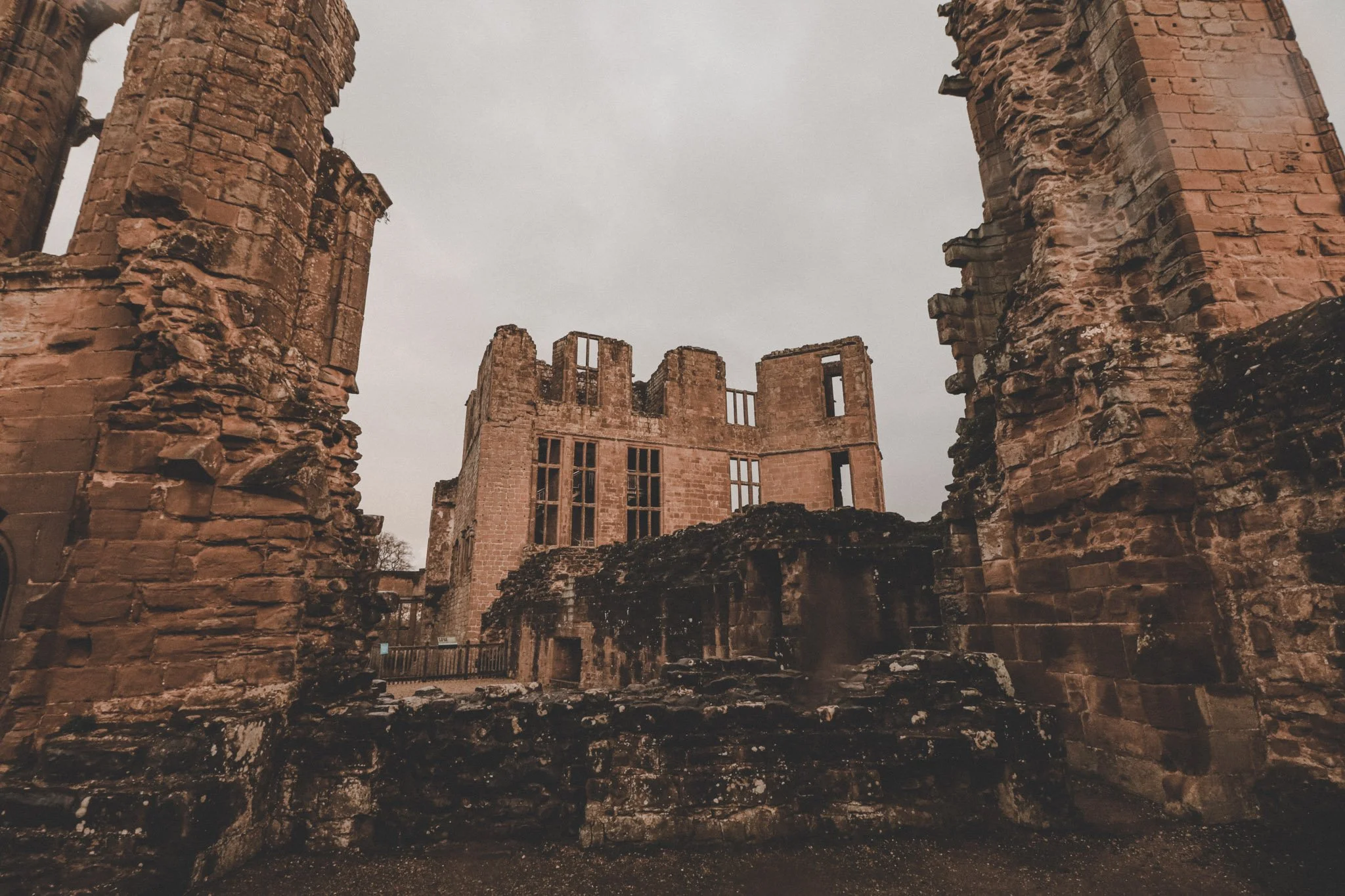 Photo of walls from Kenilworth Castle ruins, West Midlands