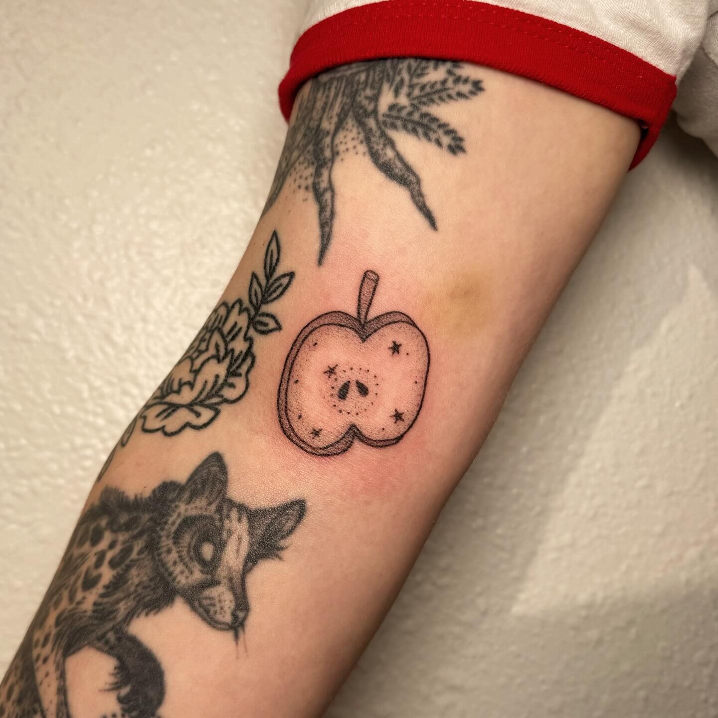 Adam and Eve tattoo black and grey with color half sleeve. Apple! Follow  @jo3ball on Instagram thanks!! | Eve tattoo, Apple tattoo, Tattoos