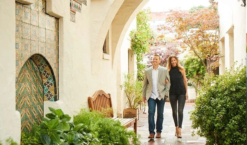 Planning a Romantic Valentine’s Weekend in Carmel-by-the-Sea? Start with a Wine &amp; Walking Tour