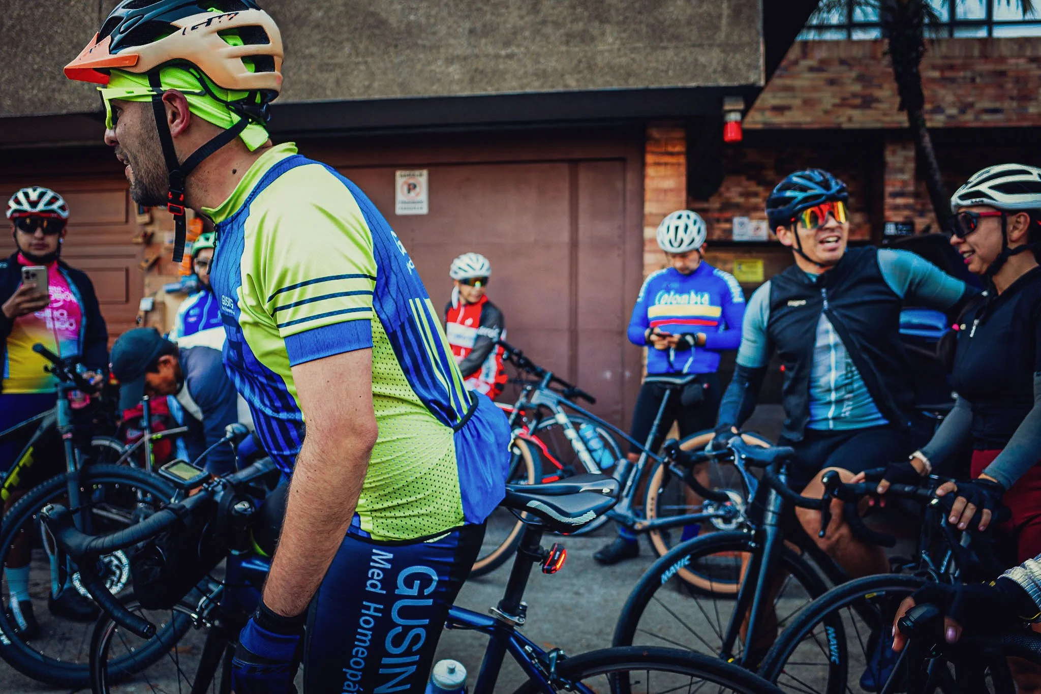 Cyclists at alto de patios