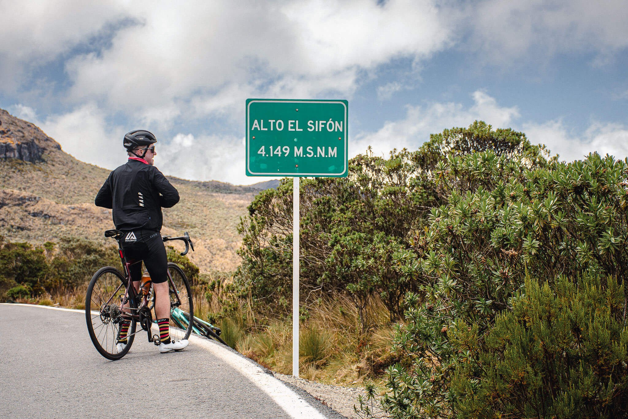 Rider climbing Alto del Sifón, the longest paved climb ever raced