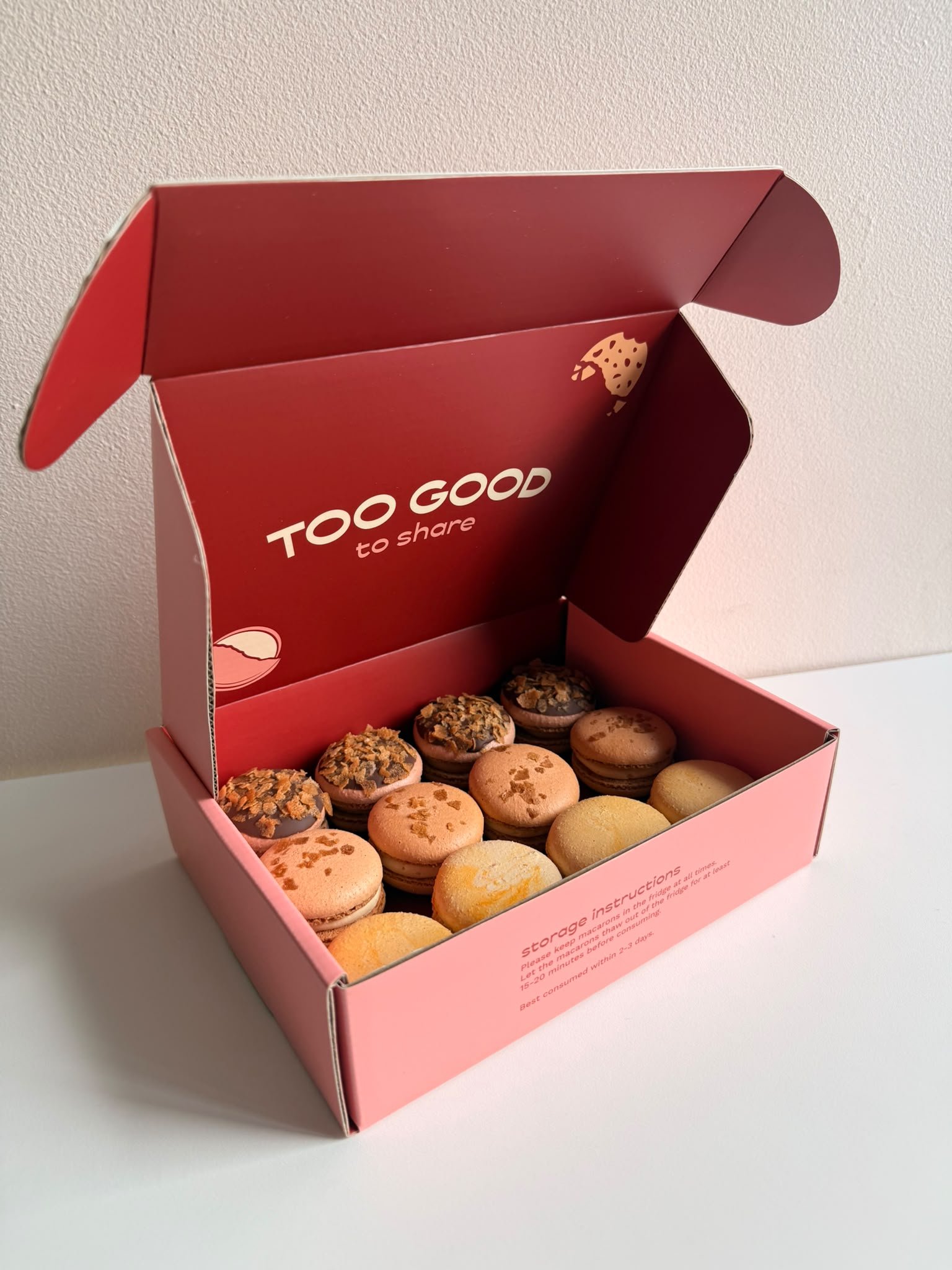 12 Pack Classic Macarons