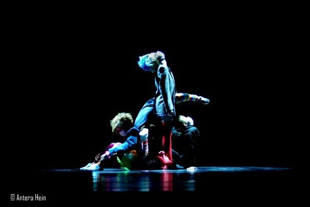 Elisabeth Ekberg, Sally O'Neill, Sophie Rudbäck, Pim Jönsson in "Taskete" Photography: Antero Hein