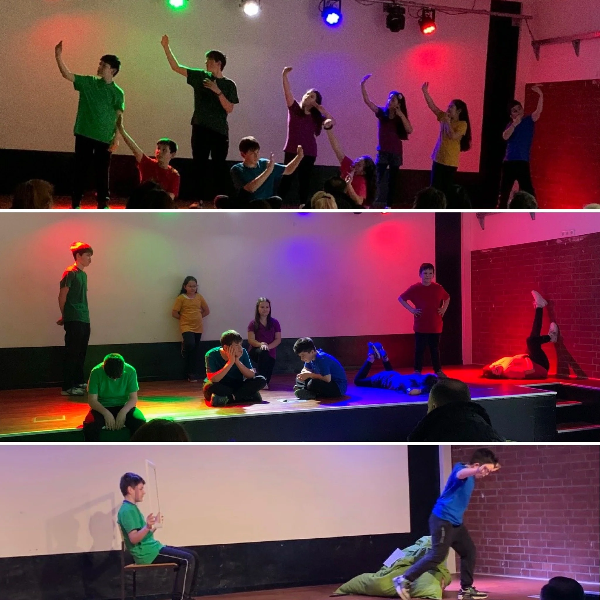 Jugendliche und Kinder führen auf einer Bühne Theaterstücke oder Sketche vor, beleuchtet von buntem Bühnenlicht.