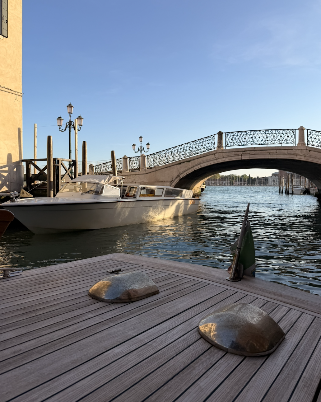 hotel gabrielli entrance boat venice.png