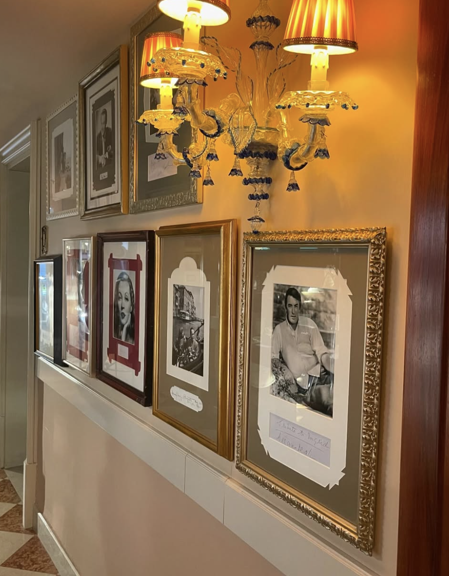 famous club de doges gritti palace bar.png