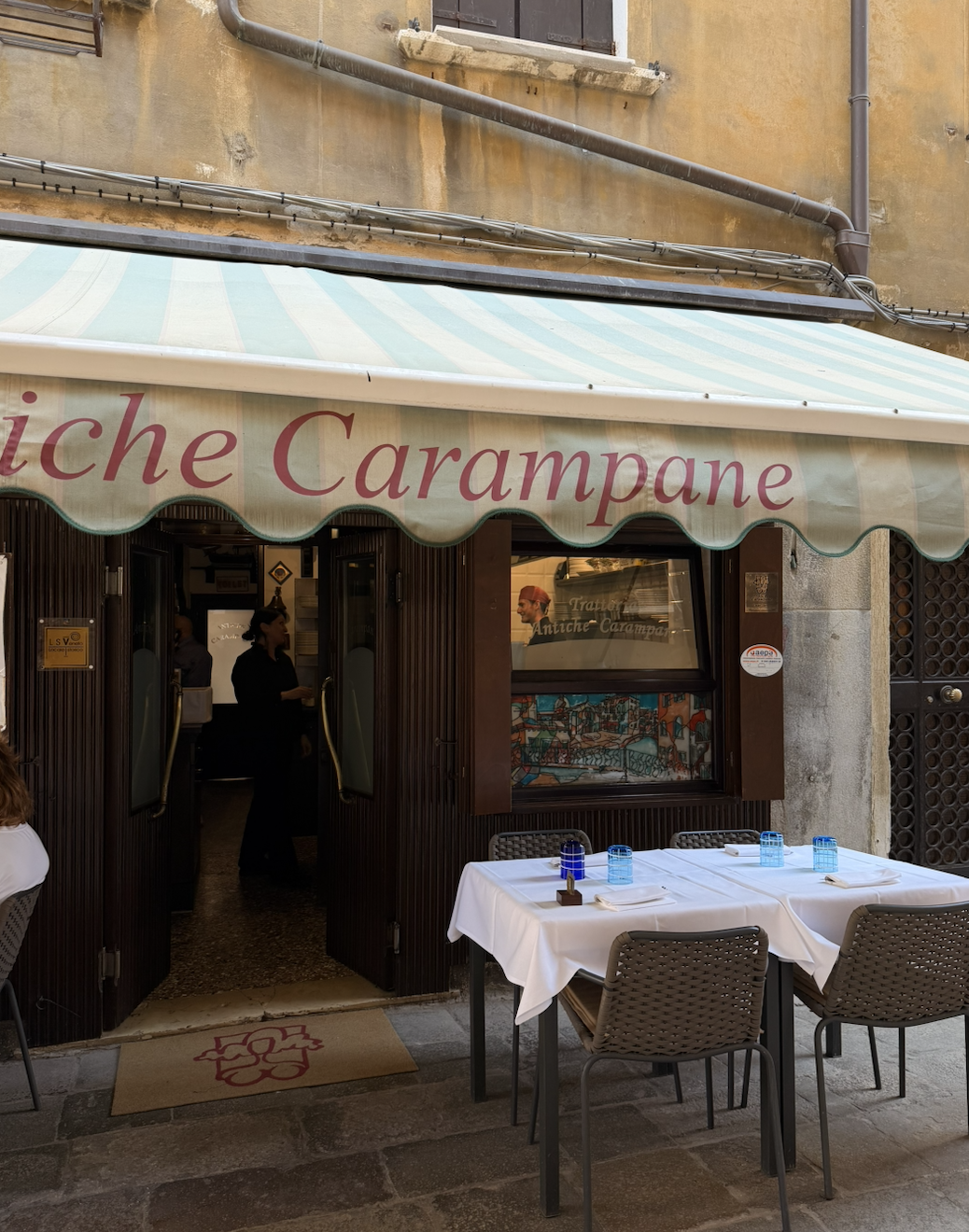 Intimate dining room Antiche Carampane, San Polo Venice.png