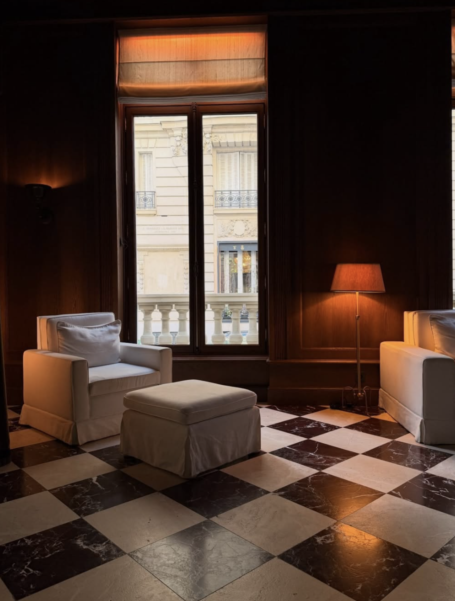 best luxury boutique hotel paris intimate hotel balzac.png