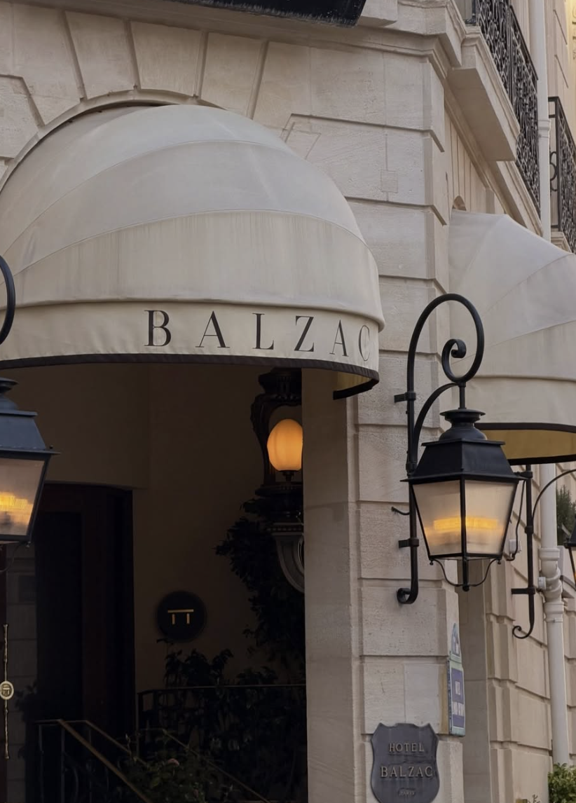 best luxury boutique hotel paris intimate hotel balzac.png