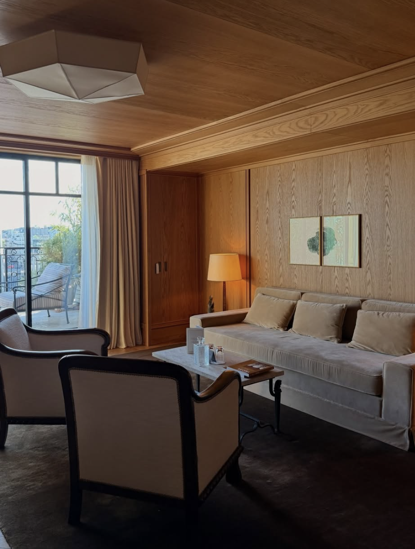 best luxury boutique hotel paris intimate hotel balzac.png