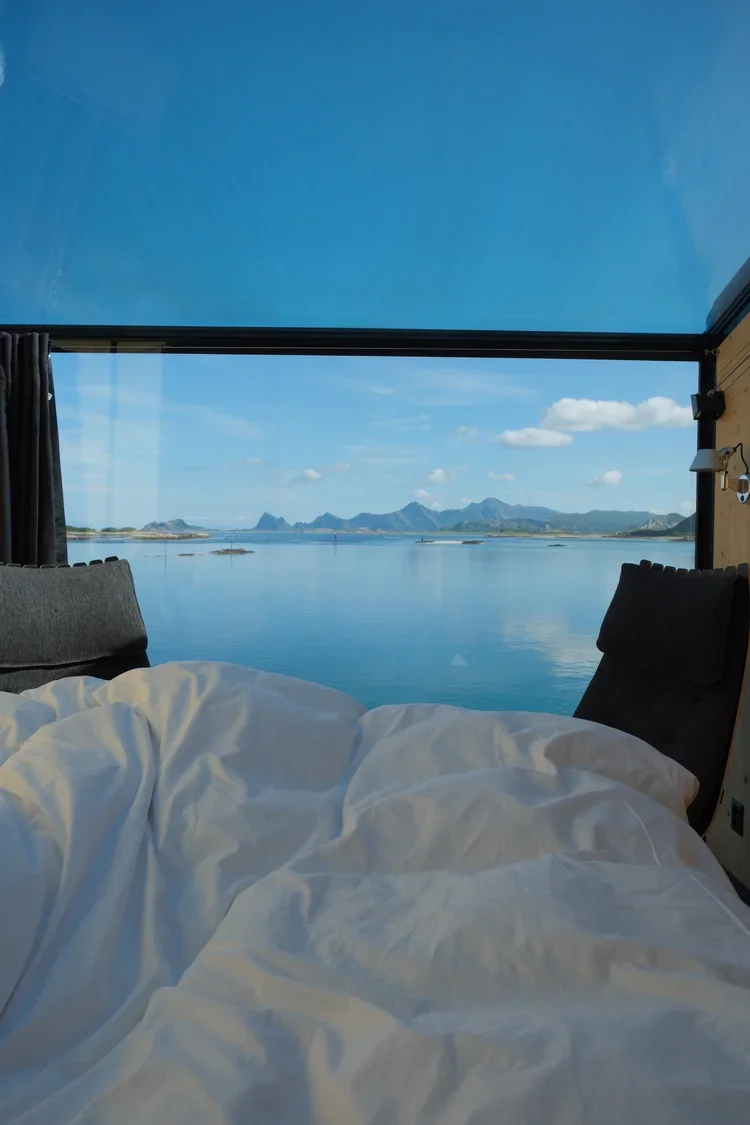 cabin-views-manshausen-island-sea-cabin-on-stilts-lofoten.webp