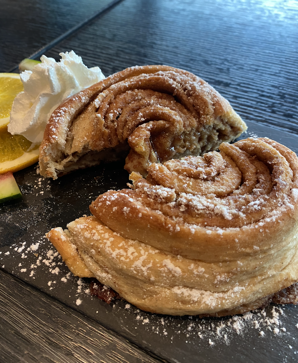 unstad-arctic-surf-cinnamon-bun-lofoten