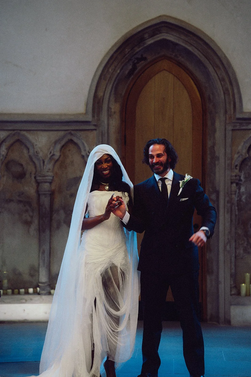 editorial-modern-romance-wedding-couple.jpg